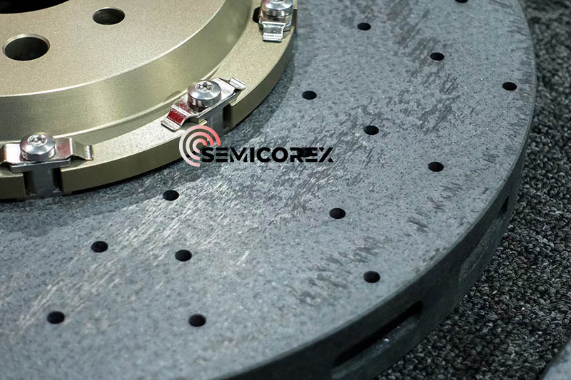 Ανάλυση σύνθετων συστημάτων πέδησης άνθρακα-κεραμικού υλικού